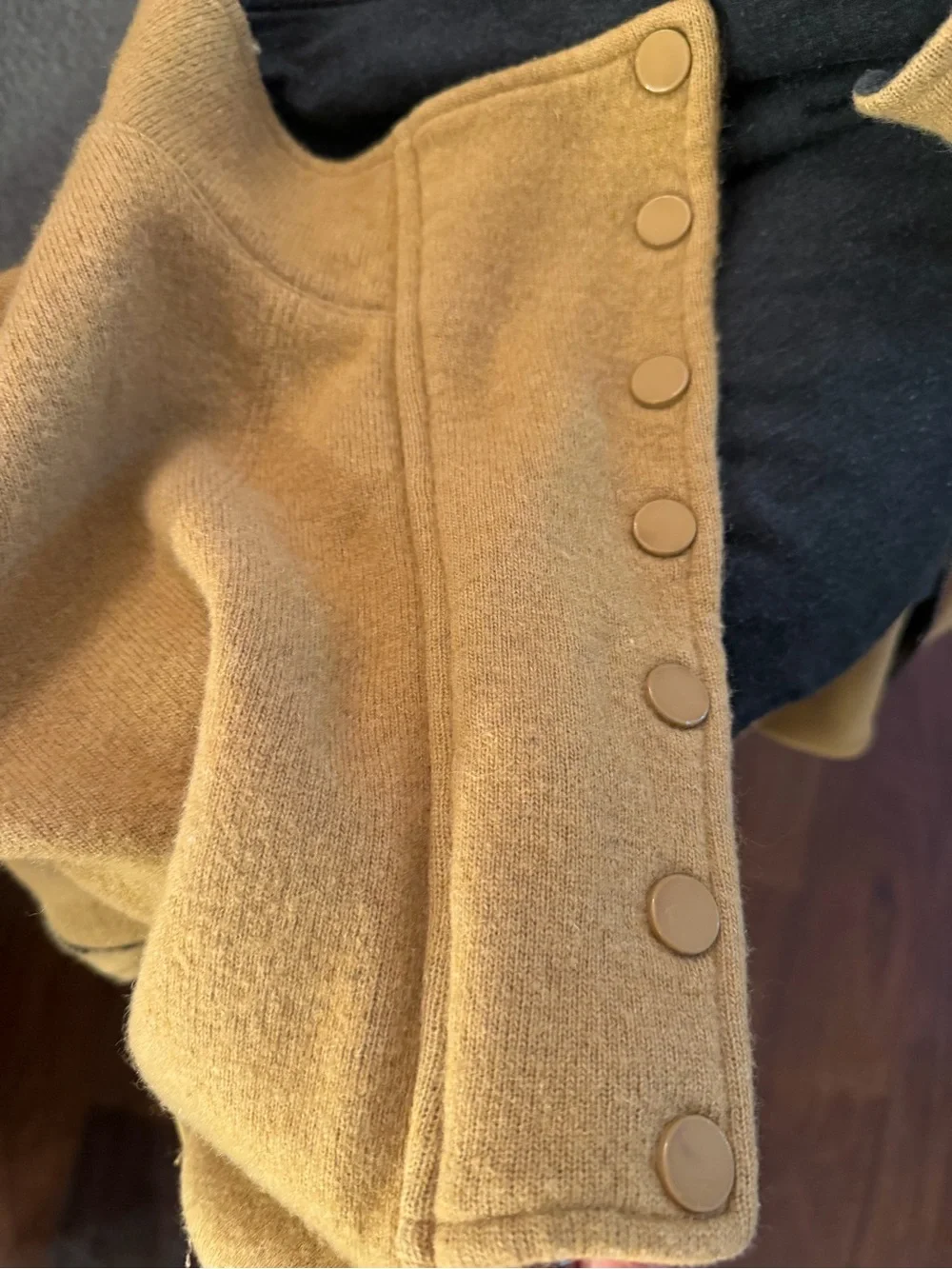 ALO Yoga cropped bomber